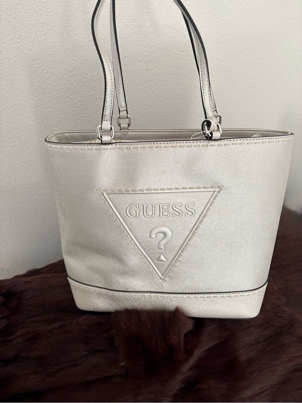 Guess Tote metallic silver